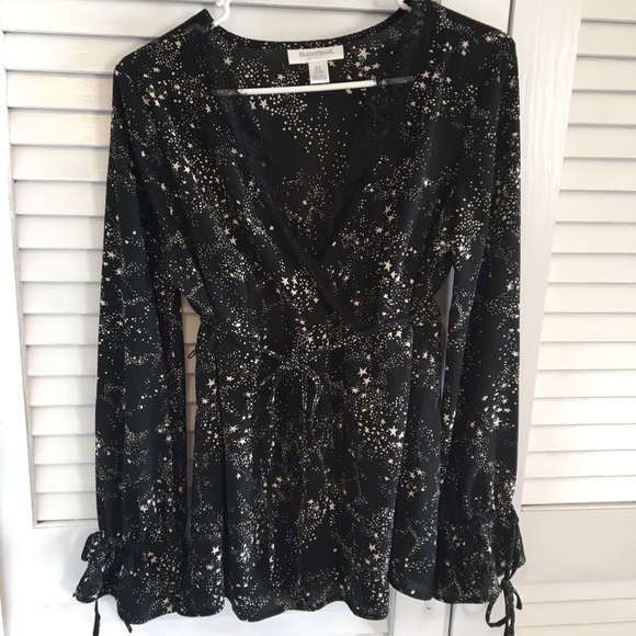 Motherhood Maternity Tops - Star blouse Motherhood Maternity Tops - Star blouse